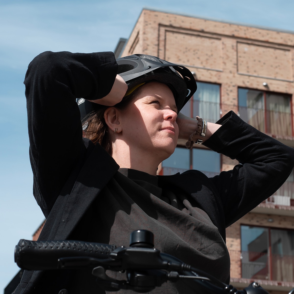 Abus Youn-I ACE MIPS hjälm, Velvet Black